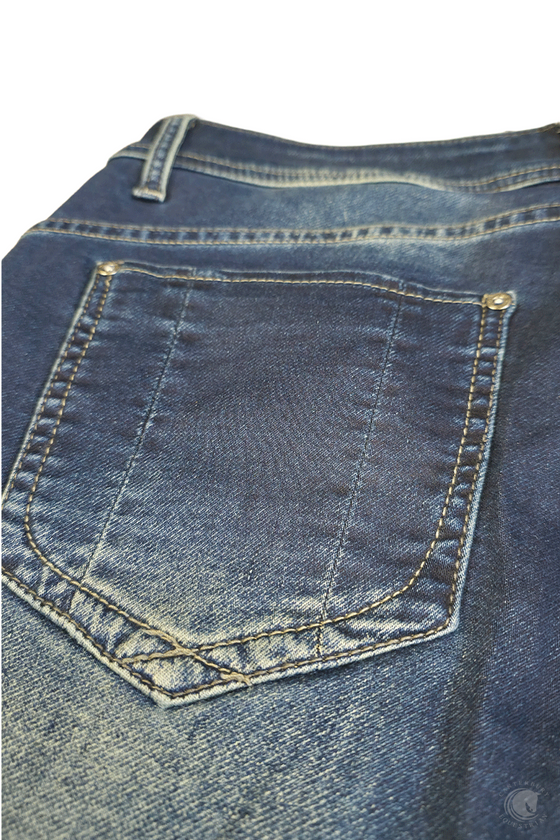 Grace In La Simple Dark