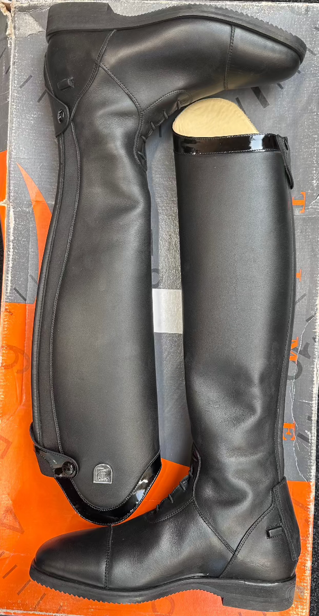 Tucci Galileo With Toe Cap and Patent Border Black