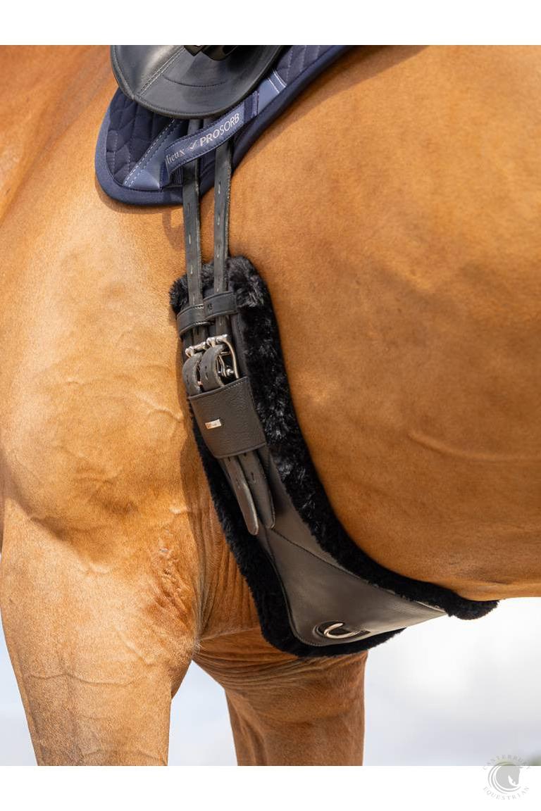 LeMieux Arika Simuwool Contoured Dressage Girth Black